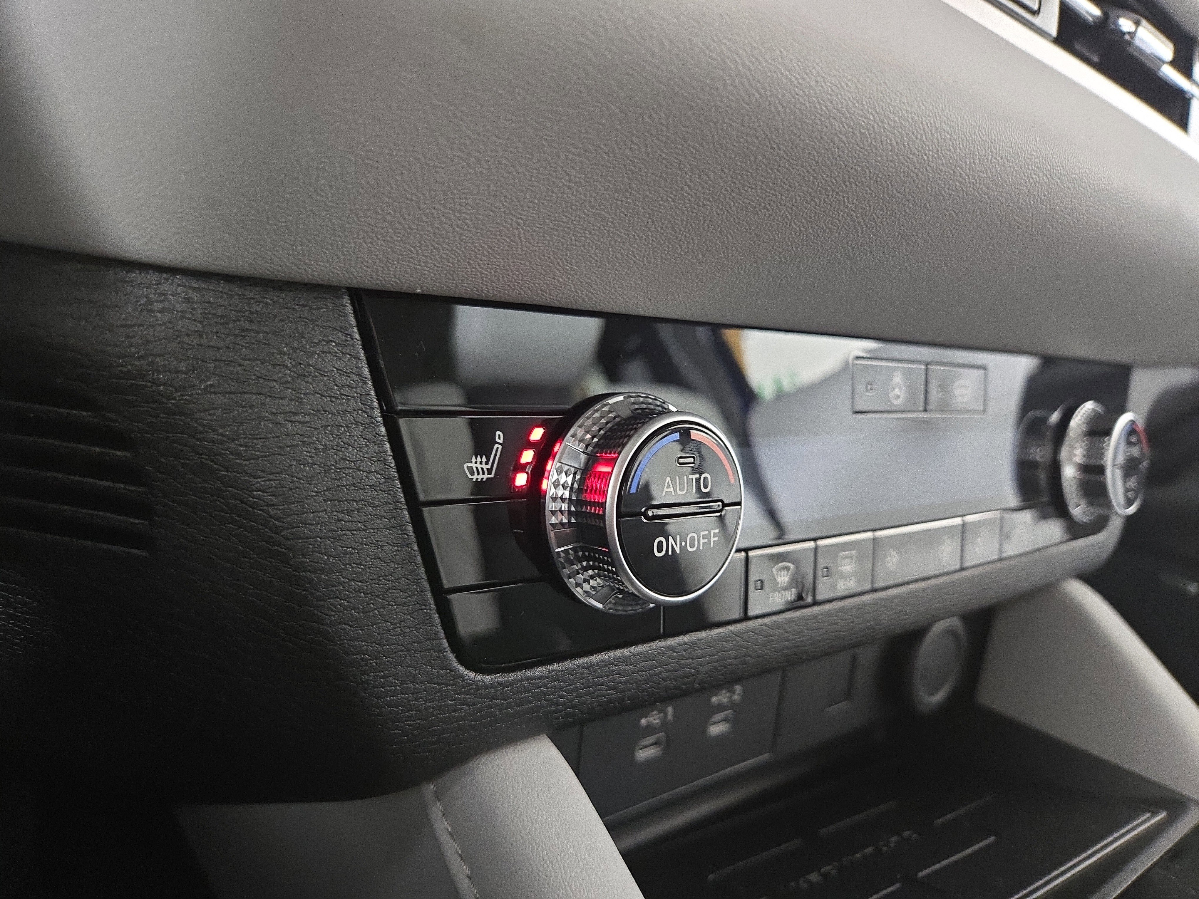 New 2026 Mitsubishi Outlander SE image 26