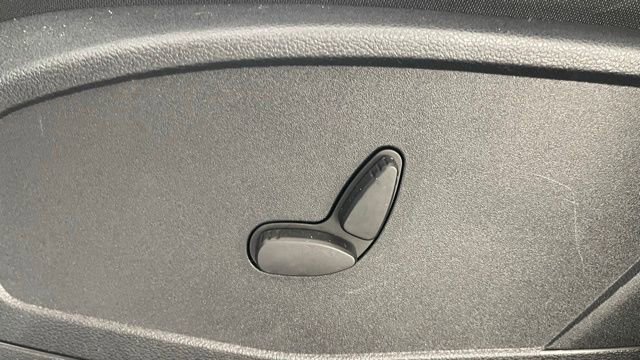 Used 2020 Ford Transit Connect XLT image 34