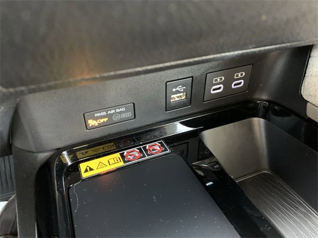 Used 2025 Toyota Camry XLE image 27