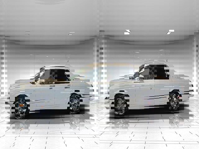 Used 2003 Bentley Arnage R image 36