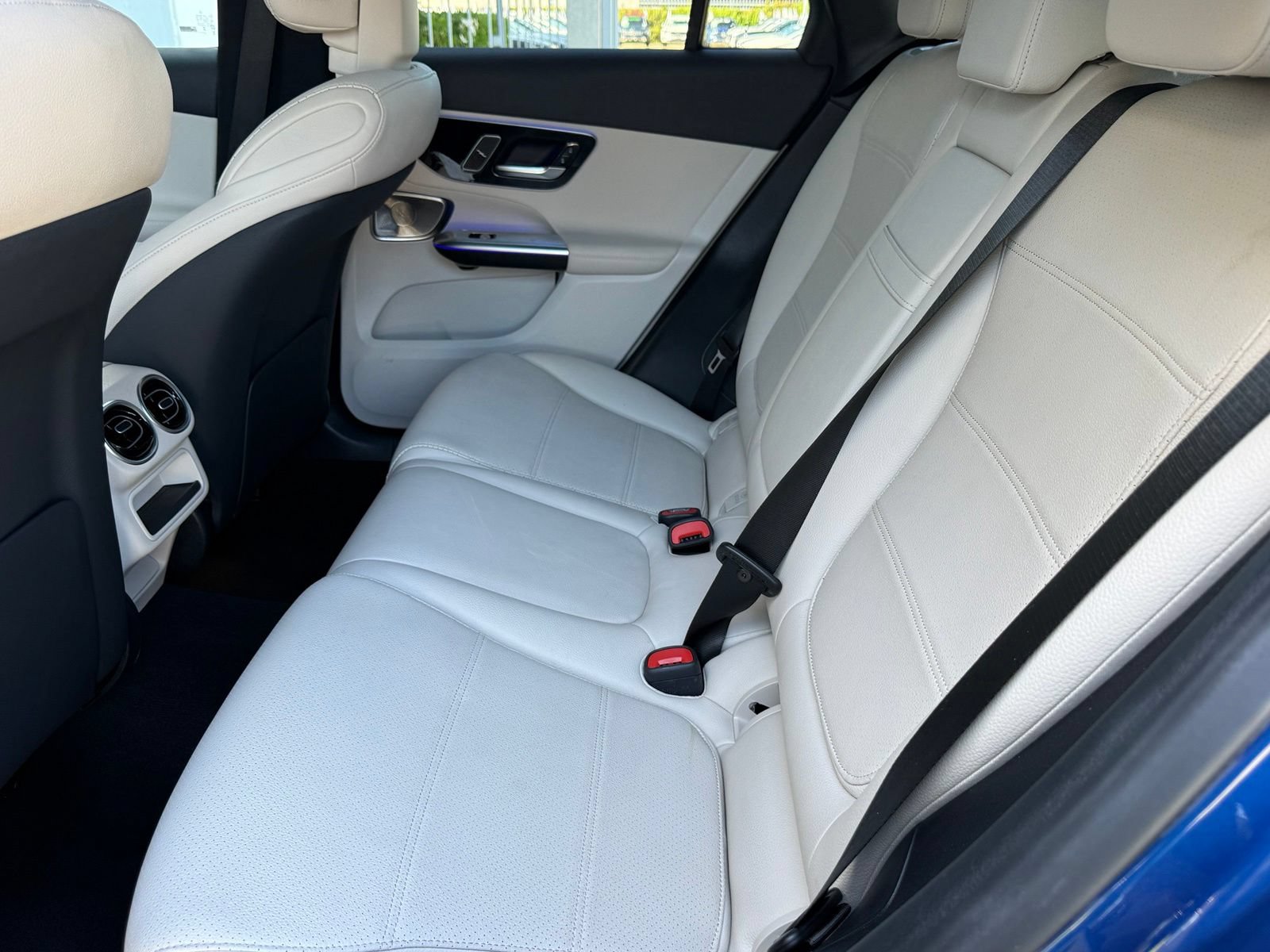 Used 2026 Mercedes-Benz GLC 300 image 41