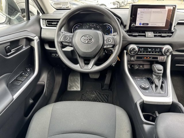 Certified 2024 Toyota RAV4 LE image 21
