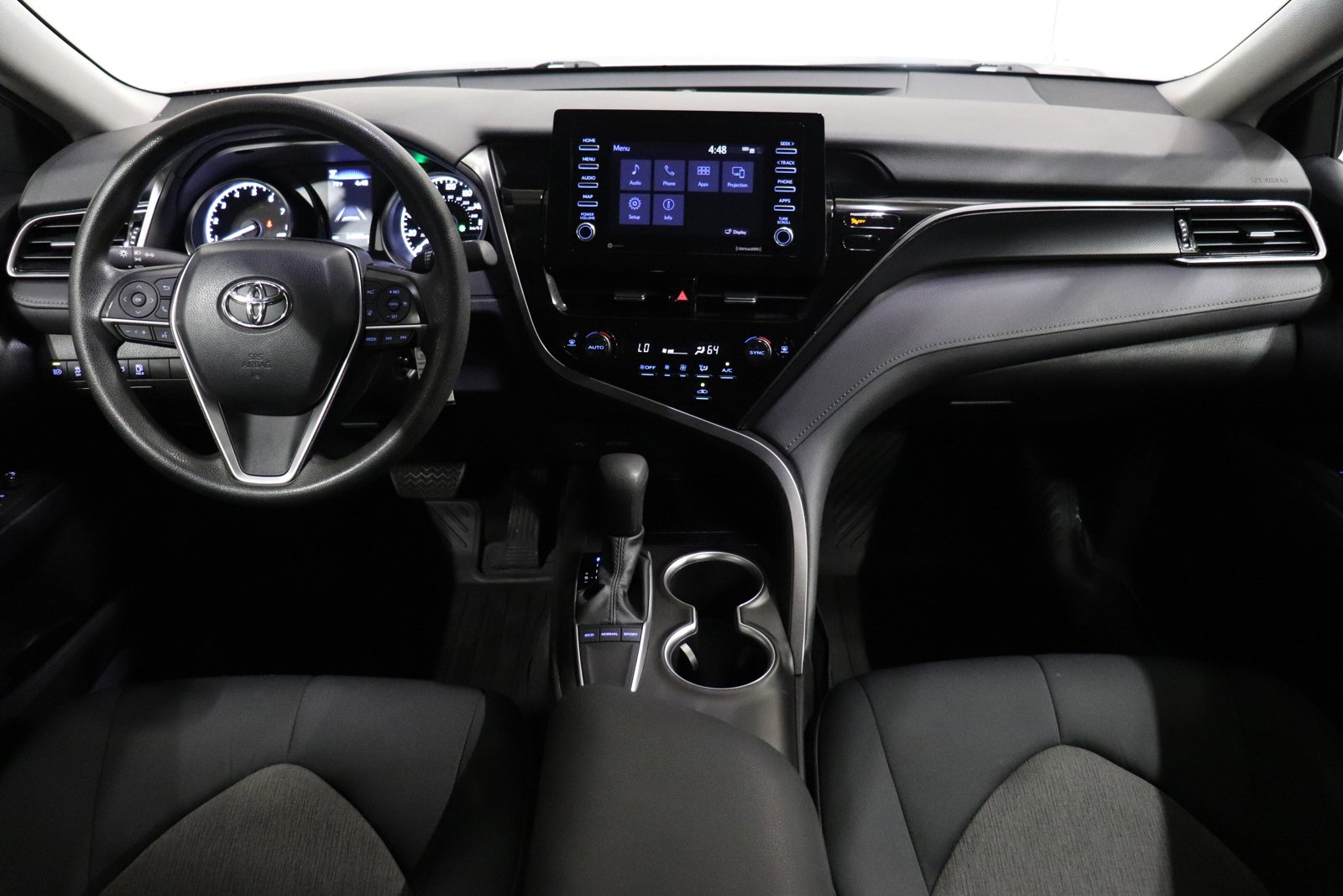 Used 2022 Toyota Camry LE image 28