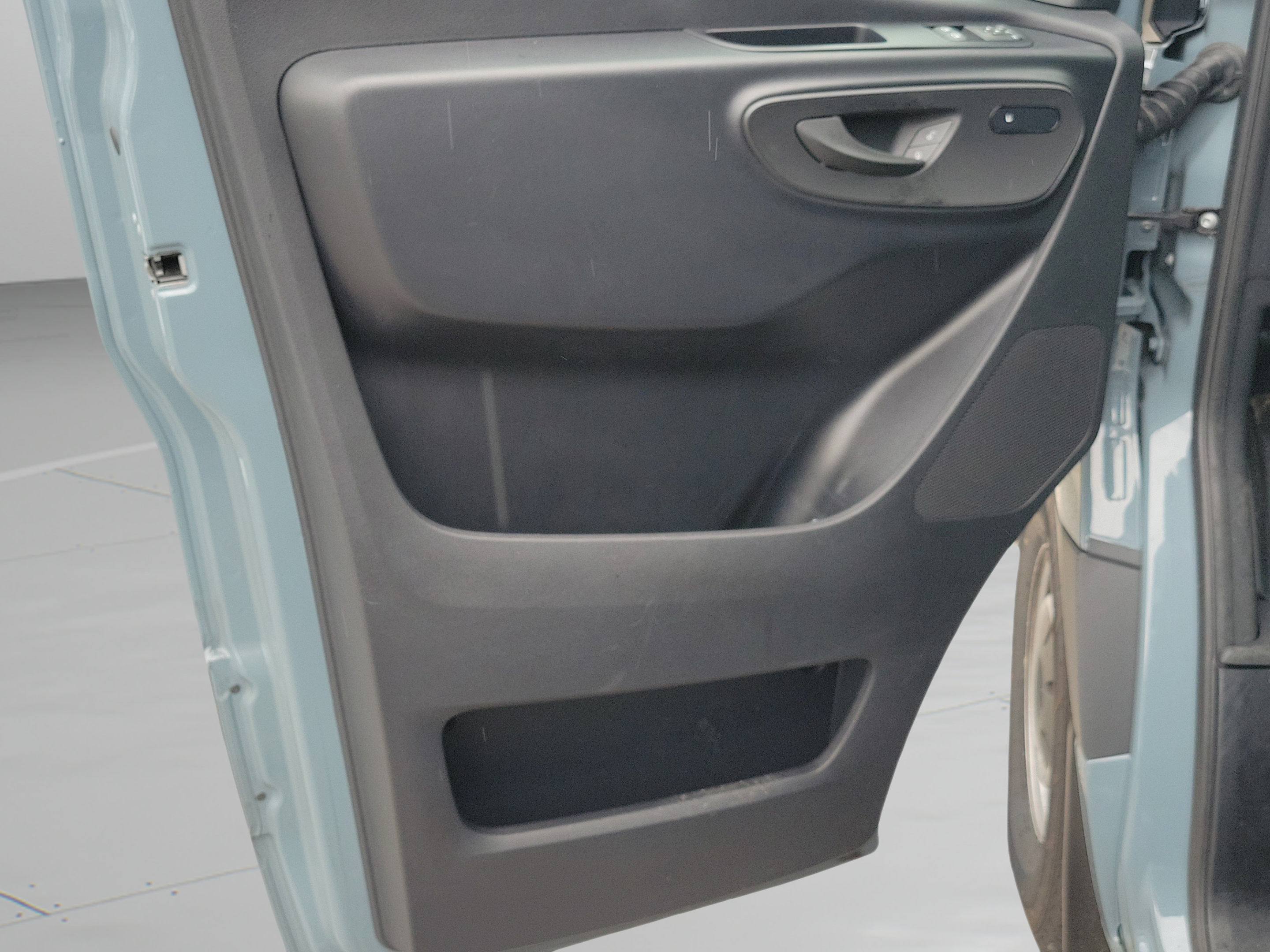 Used 2025 Mercedes-Benz Sprinter 2500 image 10