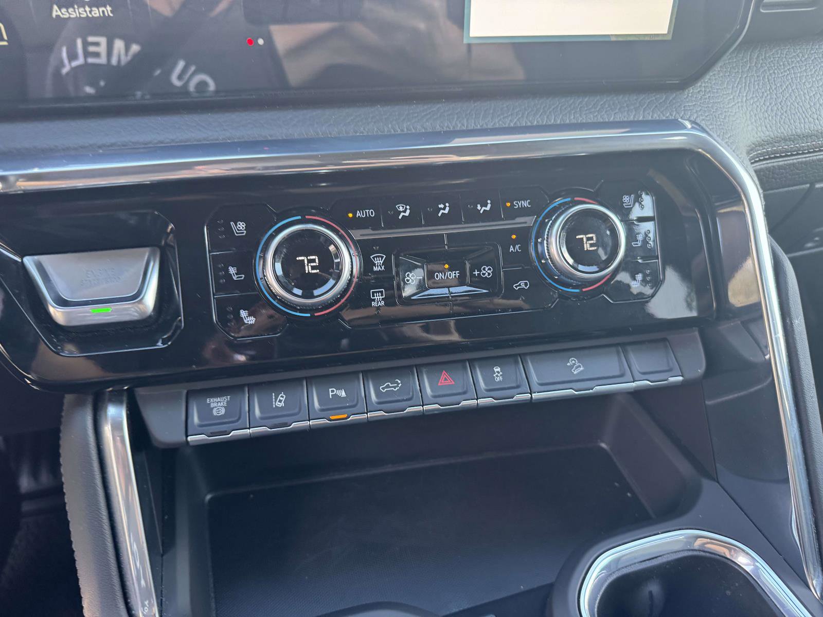 Used 2025 GMC Sierra 2500 Denali w/ Denali Reserve Package image 27