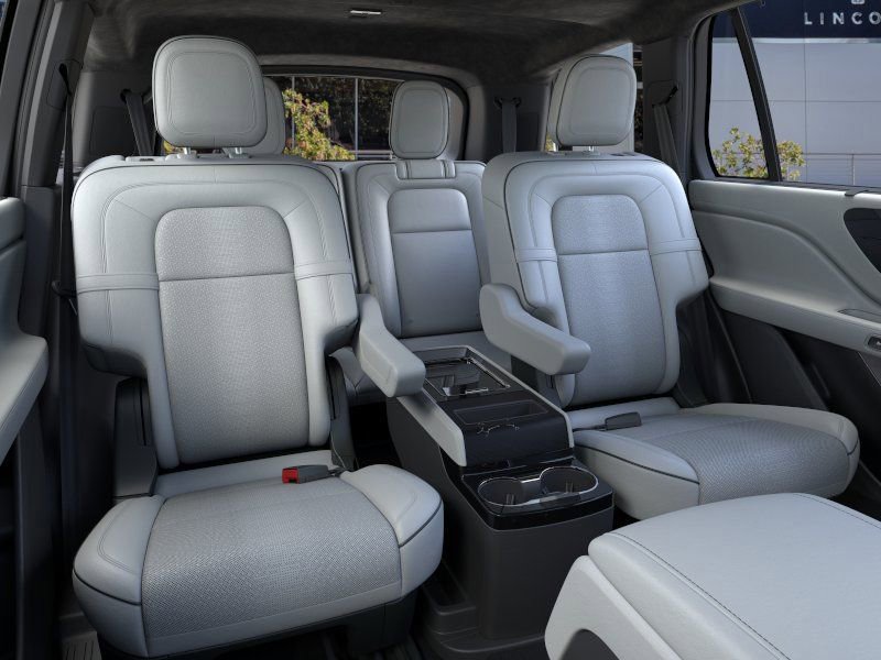 New 2026 Lincoln Aviator Black Label AWD/4WD image 11