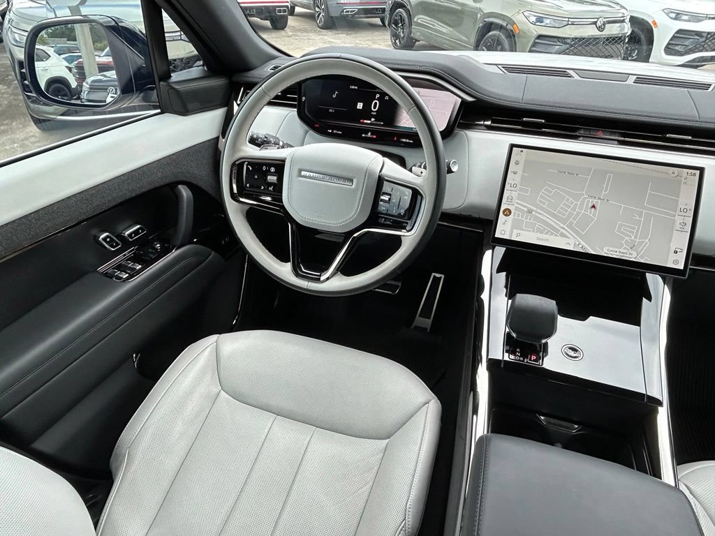 Used 2024 Land Rover Range Rover Sport Dynamic SE AWD/4WD image 9