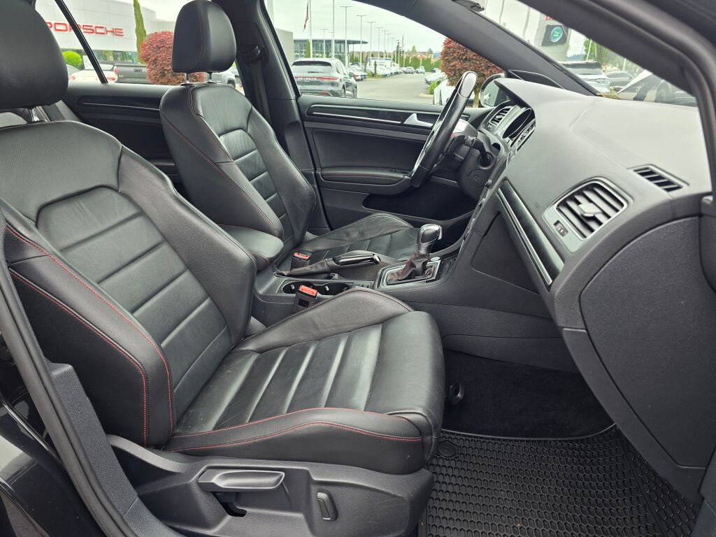Used 2016 Volkswagen GTI SE w/ Lighting Package (SEL) FWD image 26