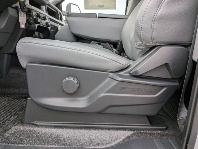 New 2026 Ford F550 4x4 Supercab Super Duty image 22