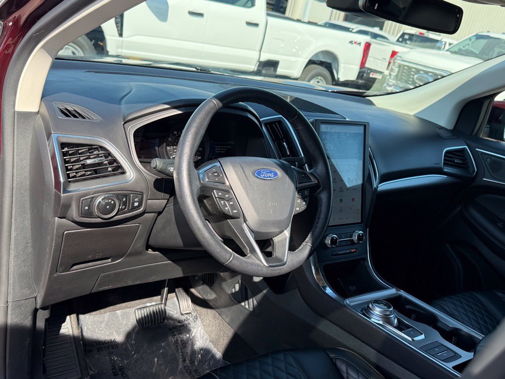 Used 2024 Ford Edge Titanium AWD/4WD image 4