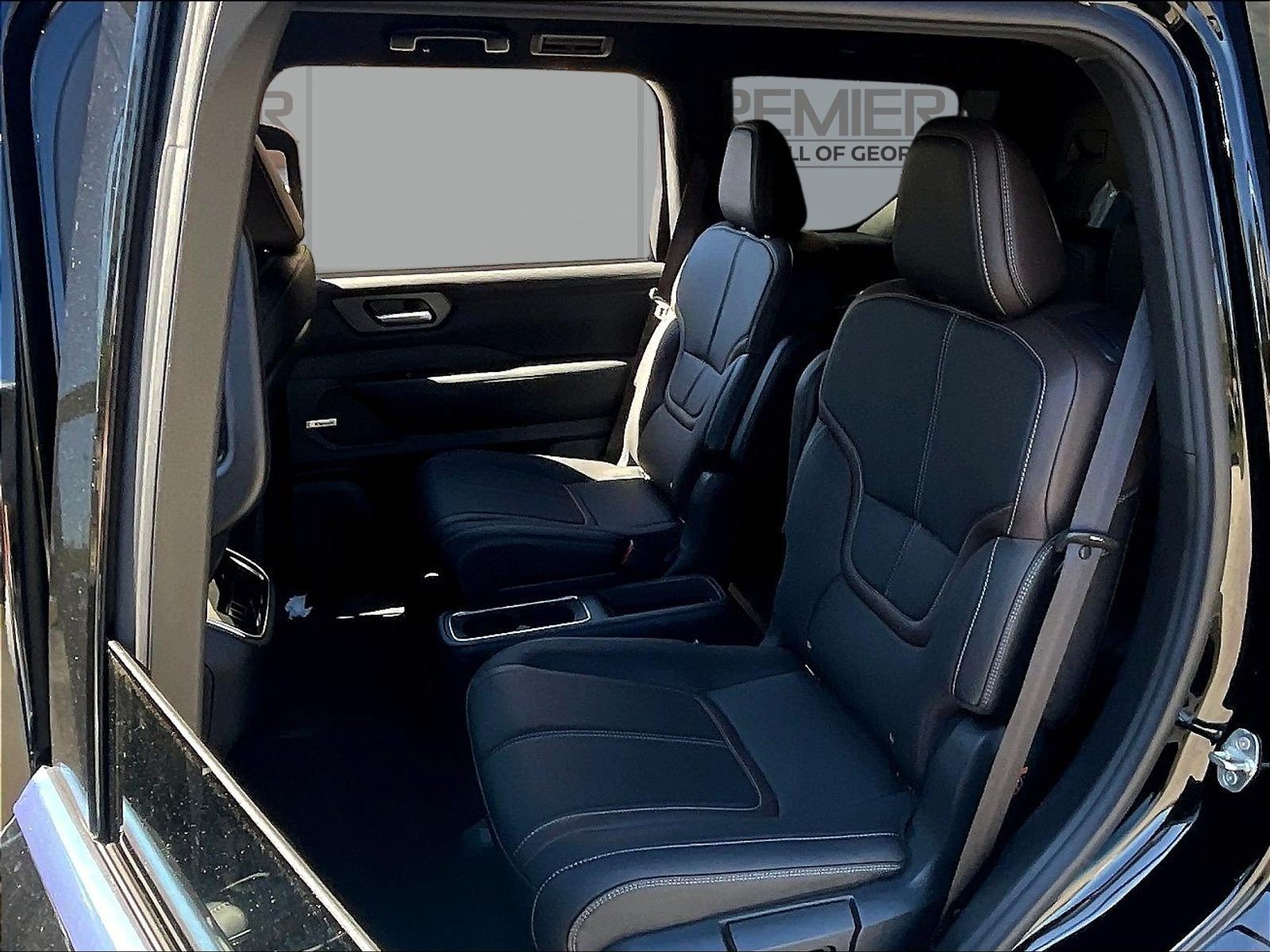 New 2026 Nissan Armada SL w/ Captain's Chari Seat Package AWD/4WD image 10