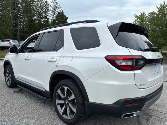 Used 2023 Honda Pilot Elite image 4