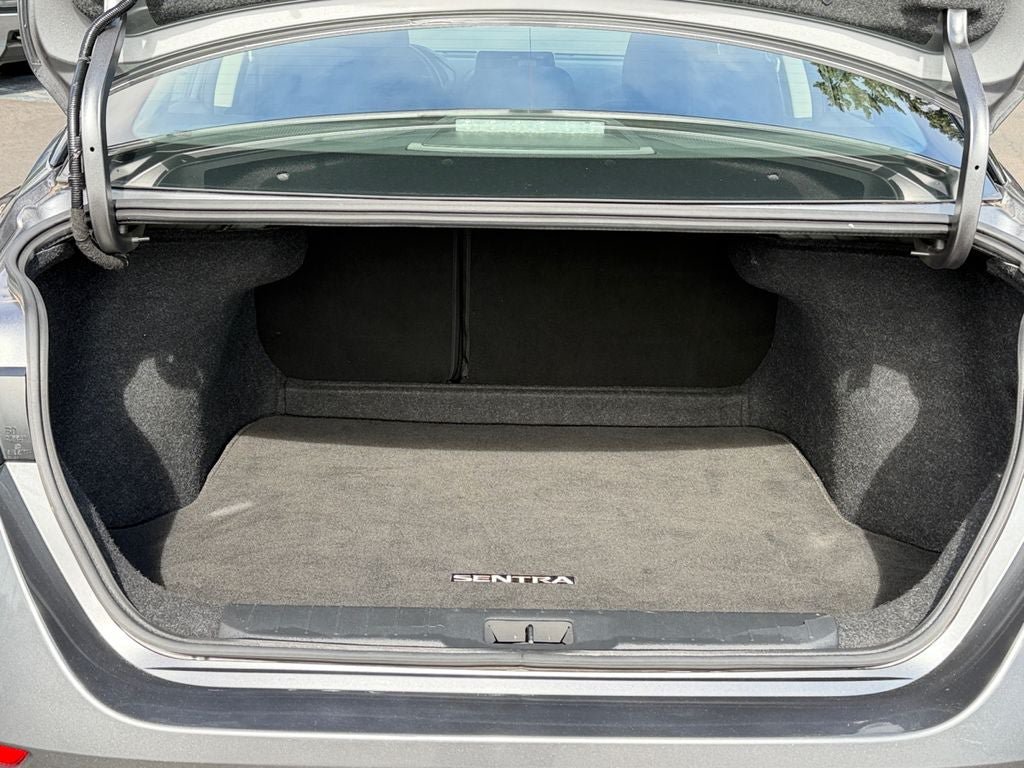 Used 2021 Nissan Sentra SR FWD image 22