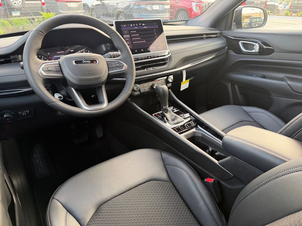 New 2026 Jeep Compass Latitude AWD/4WD image 11