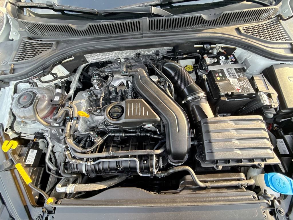 Used 2023 Volkswagen Jetta SE w/ Panoramic Sunroof Package FWD image 18