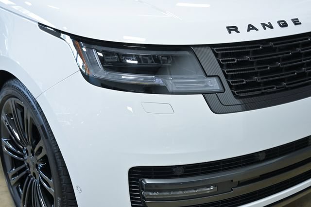 Used 2026 Land Rover Range Rover SE AWD/4WD image 16