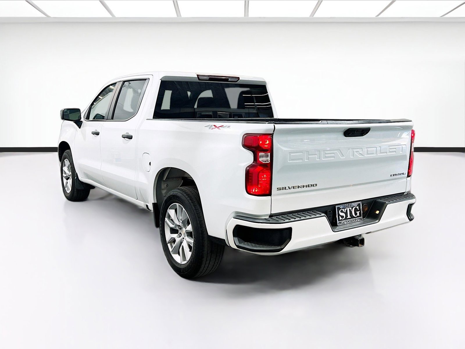 Used 2023 Chevrolet Silverado 1500 Custom AWD/4WD image 6