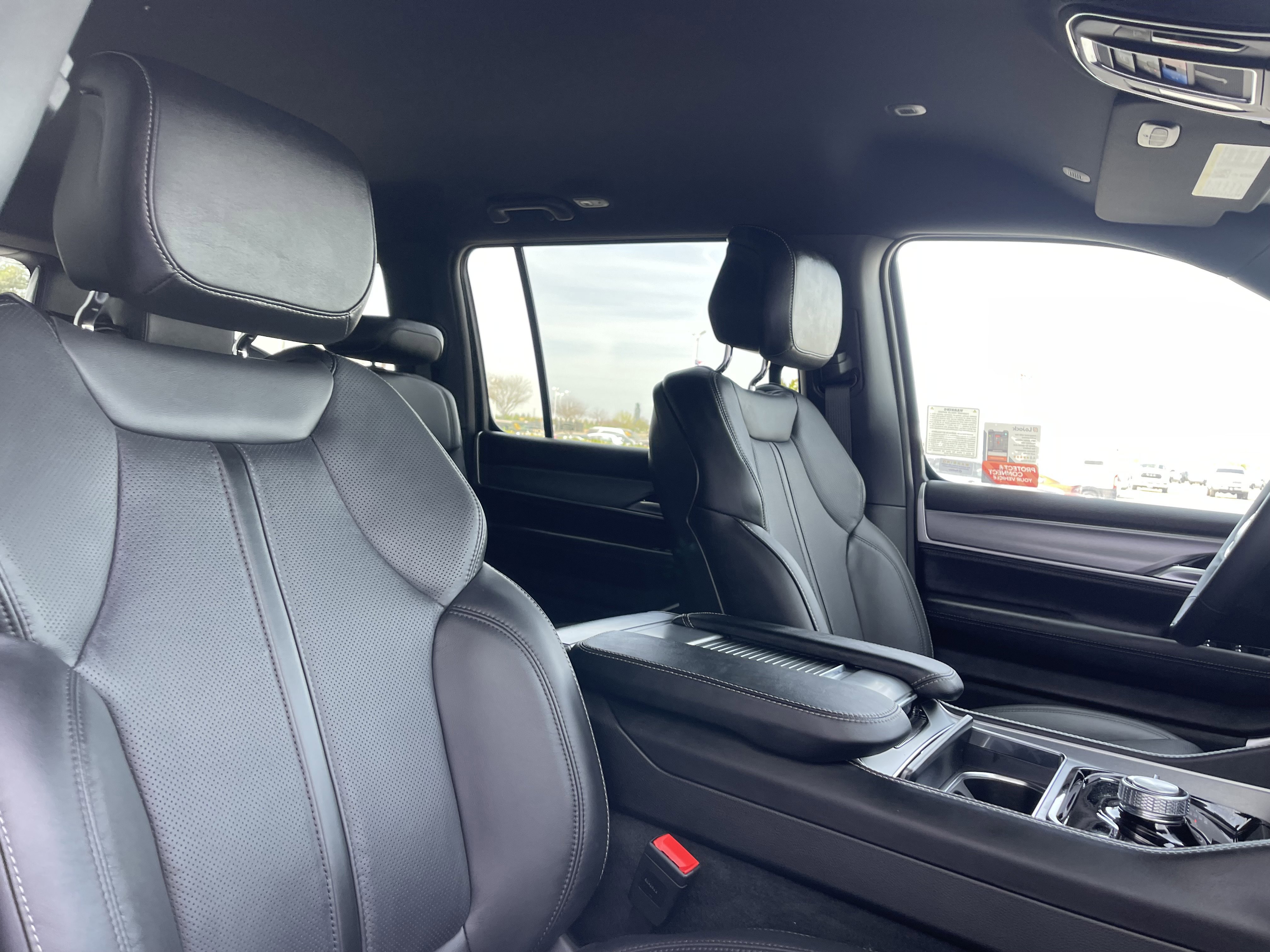 New 2026 Jeep Grand Wagoneer Limited w/ 8-Passenger Seating Package AWD/4WD image 27