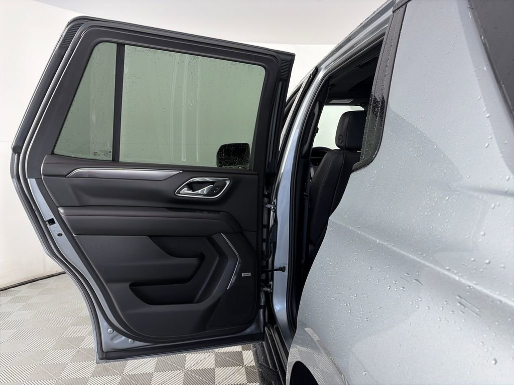 Used 2024 Chevrolet Tahoe RST w/ Luxury Package AWD/4WD image 12