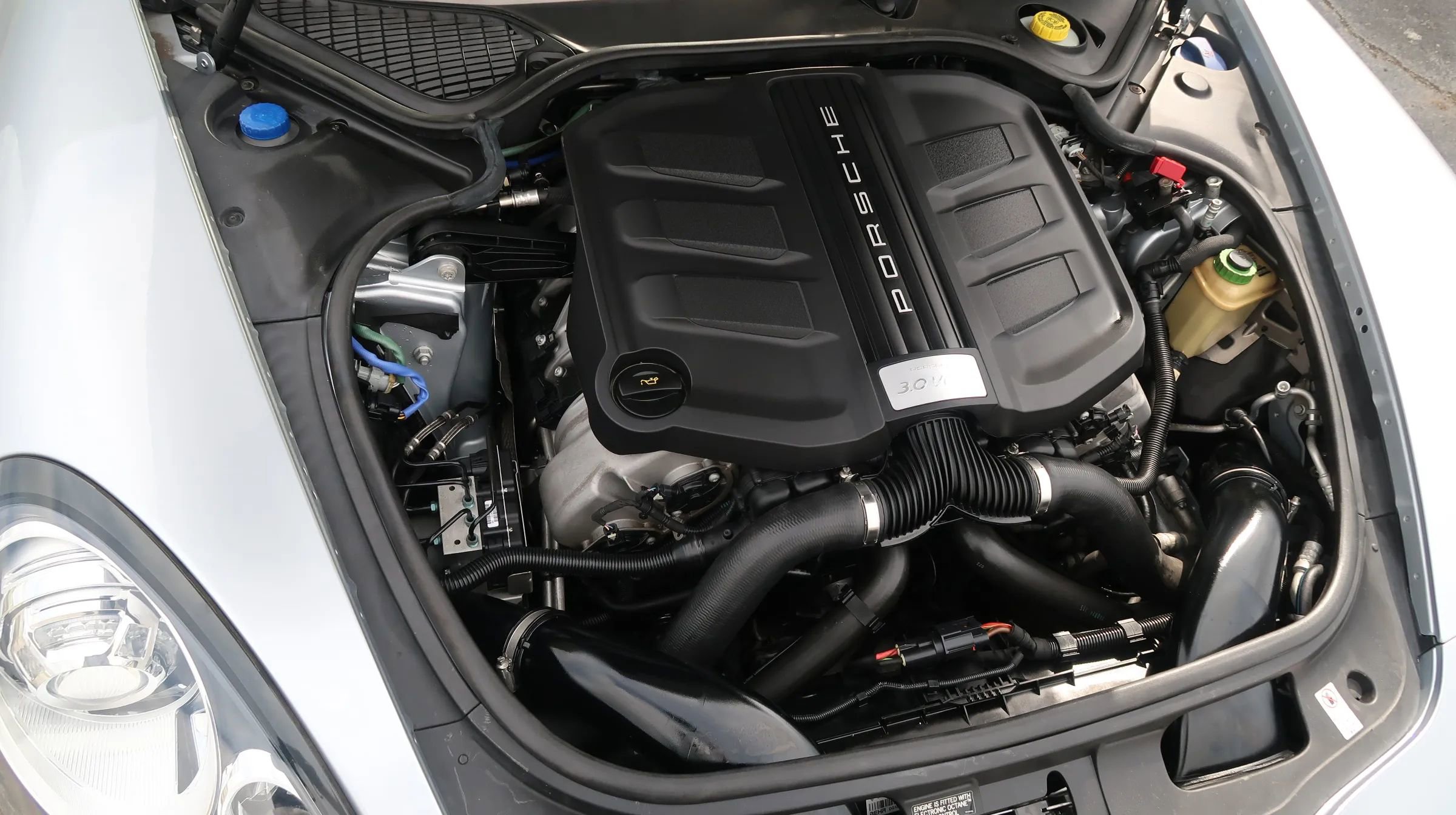 Used 2015 Porsche Panamera S image 50