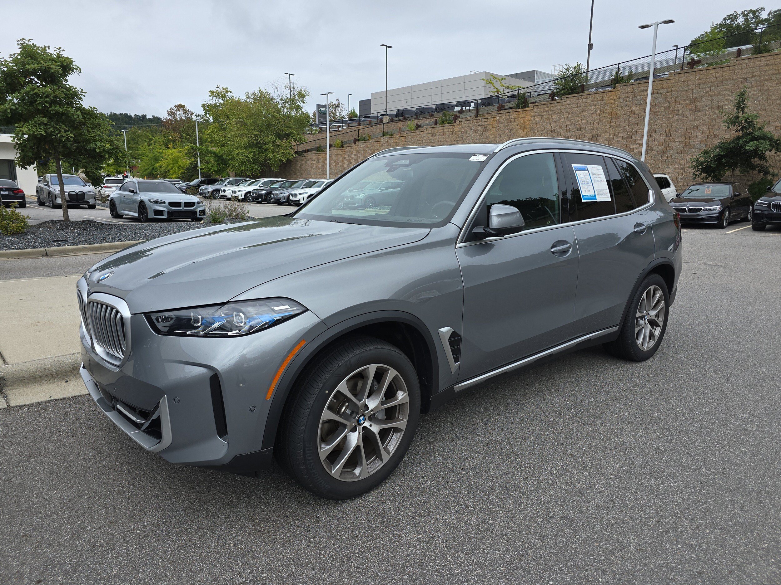 Used 2026 BMW X5 xDrive40i w/ Premium Package AWD/4WD image 4