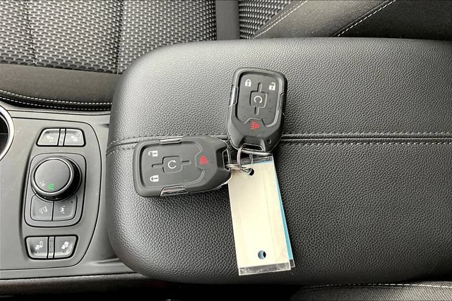 Used 2023 GMC Terrain SLE w/ Driver Convenience Package FWD image 34