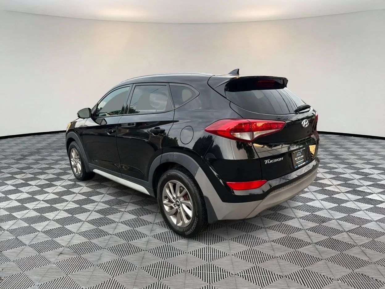 Used 2017 Hyundai Tucson SE Plus AWD/4WD image 5