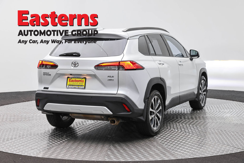 Used 2022 Toyota Corolla Cross XLE w/ Convenience Package AWD/4WD image 7