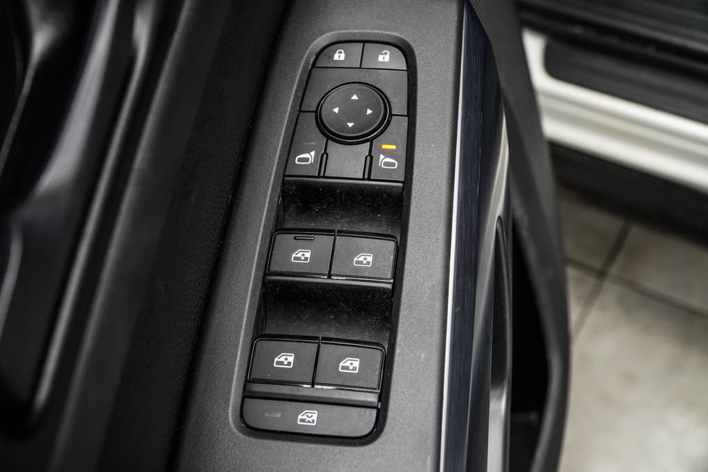 Used 2024 Nissan Pathfinder Rock Creek AWD/4WD image 37