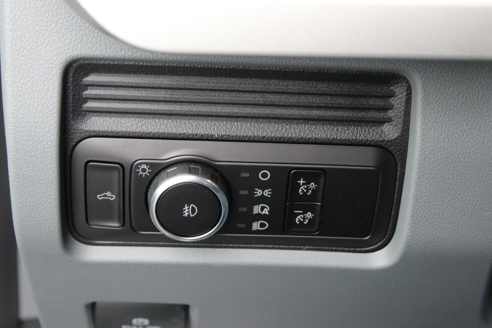 New 2026 Ford F350 XLT w/ FX4 Off-Road Package image 24