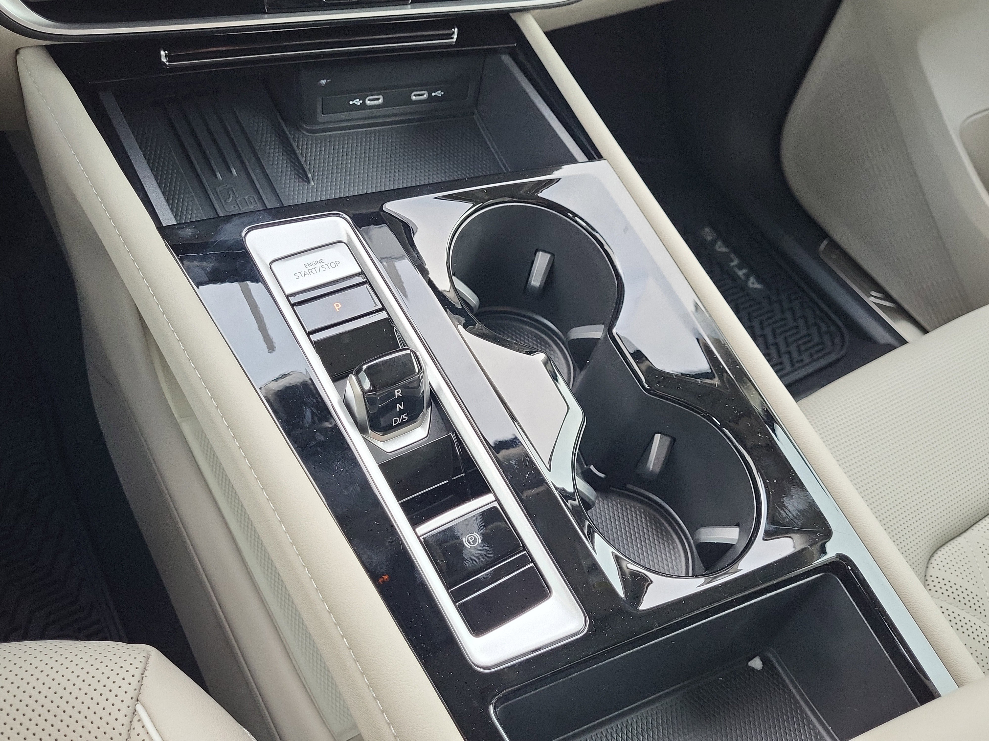 New 2026 Volkswagen Atlas SEL Premium R-Line image 14