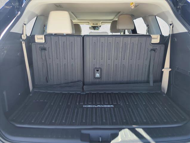 Used 2022 Toyota Highlander Platinum image 26