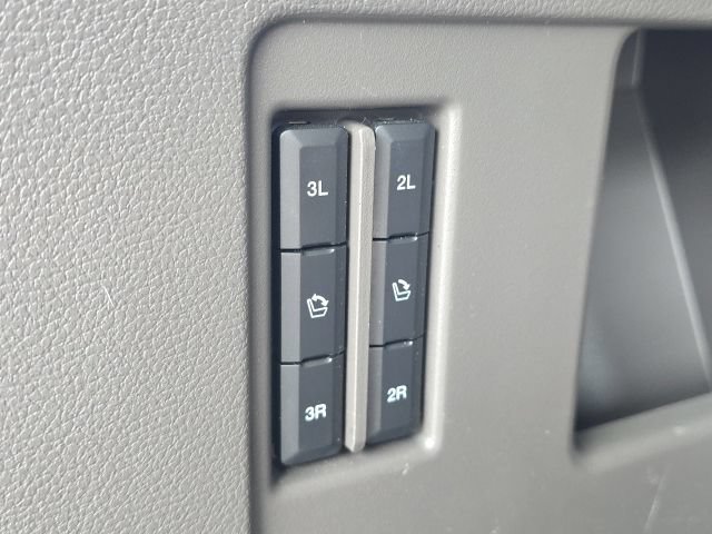 Used 2020 Ford Expedition XLT w/ Equipment Group 202A RWD image 15