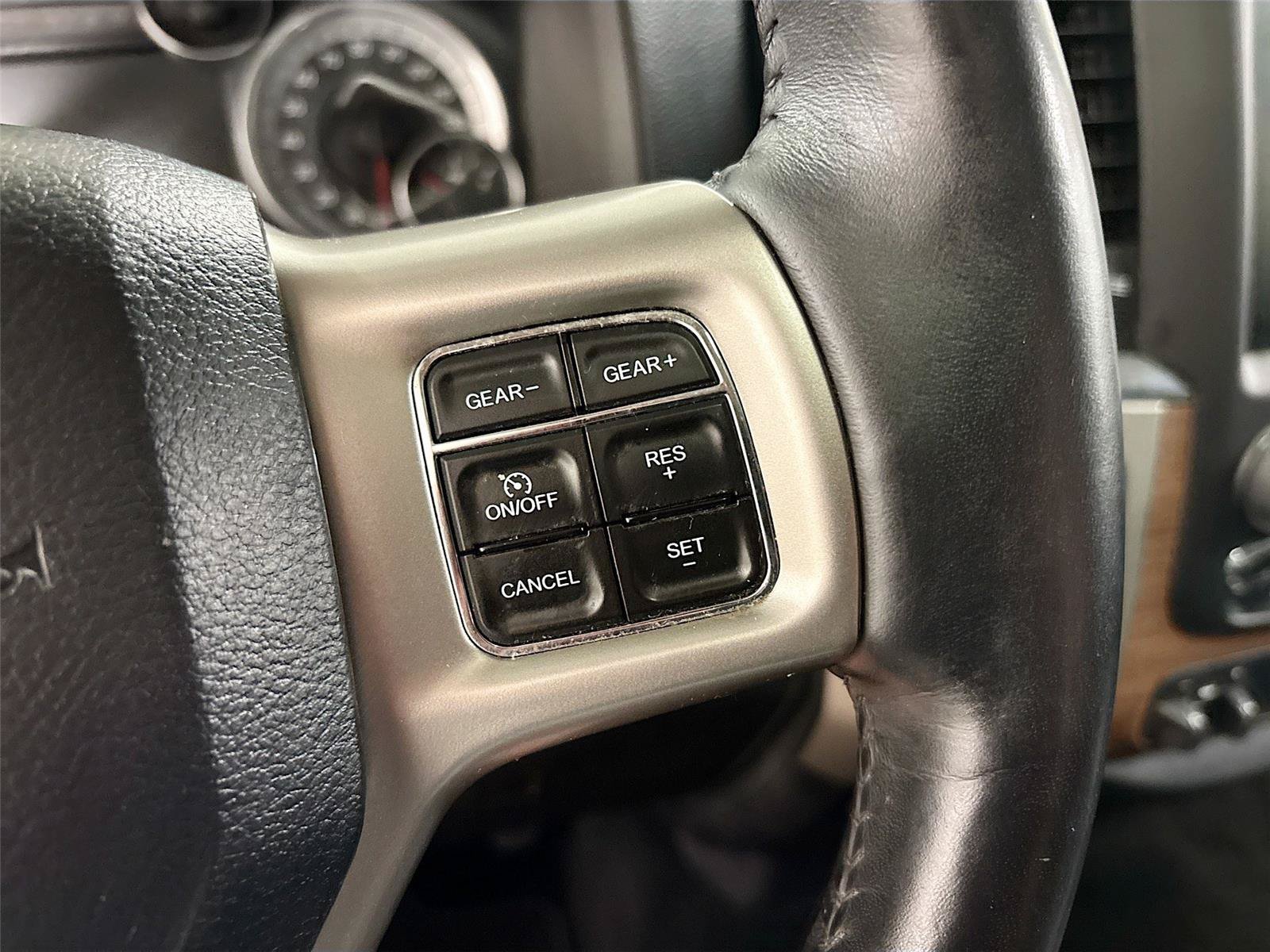Used 2014 RAM 1500 Laramie w/ Convenience Group AWD/4WD image 33