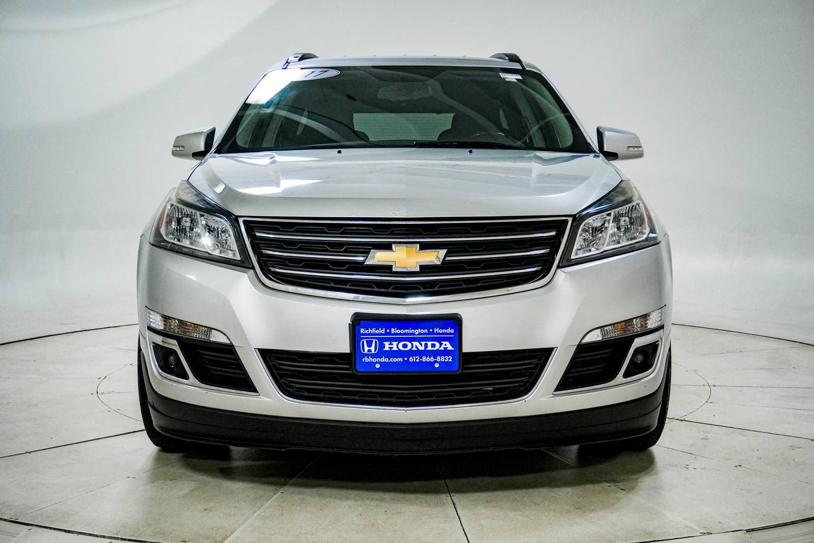 Used 2017 Chevrolet Traverse LT w/ Style and Technology Package AWD/4WD image 14