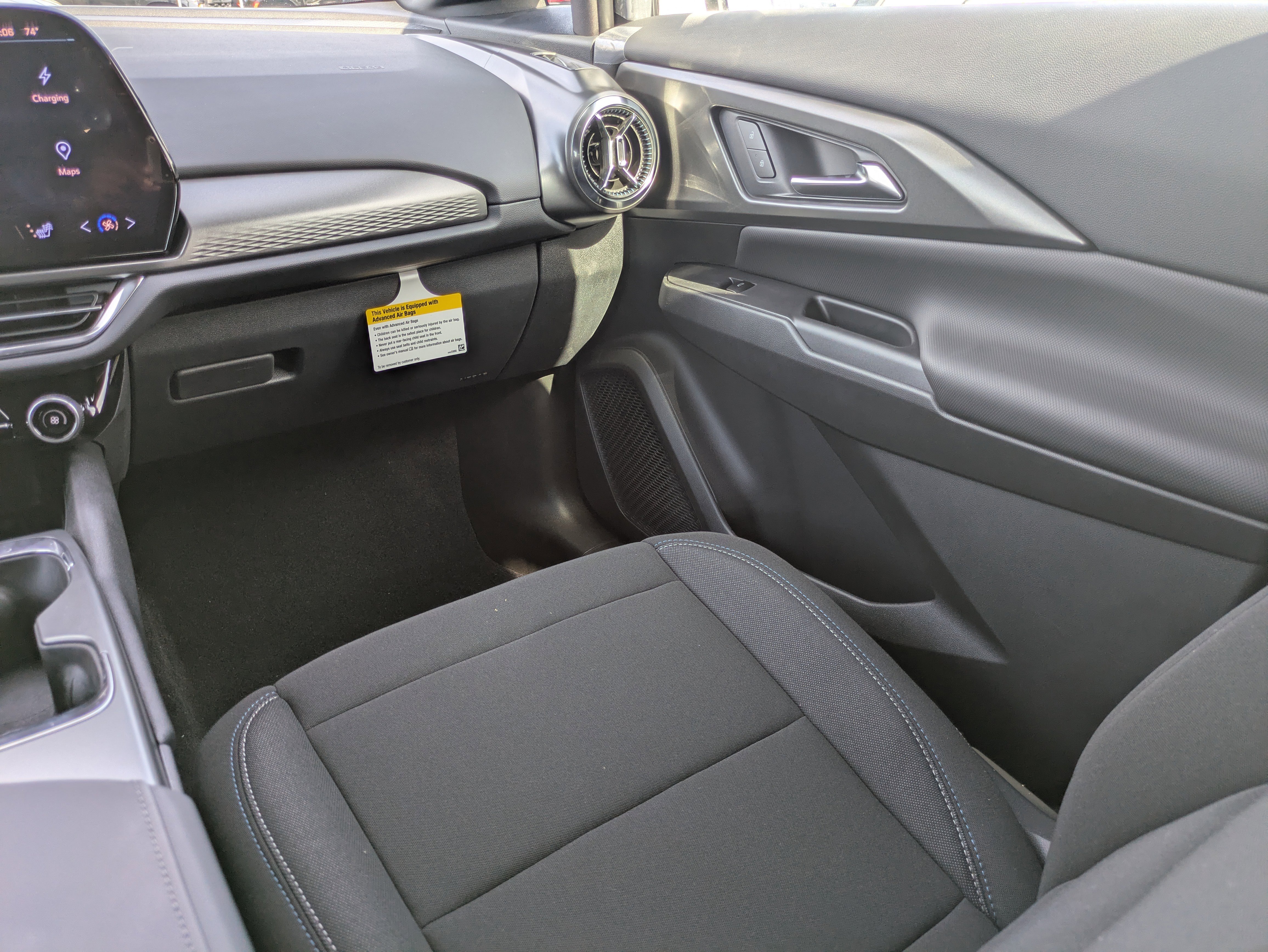 New 2026 Chevrolet Equinox EV LT image 9