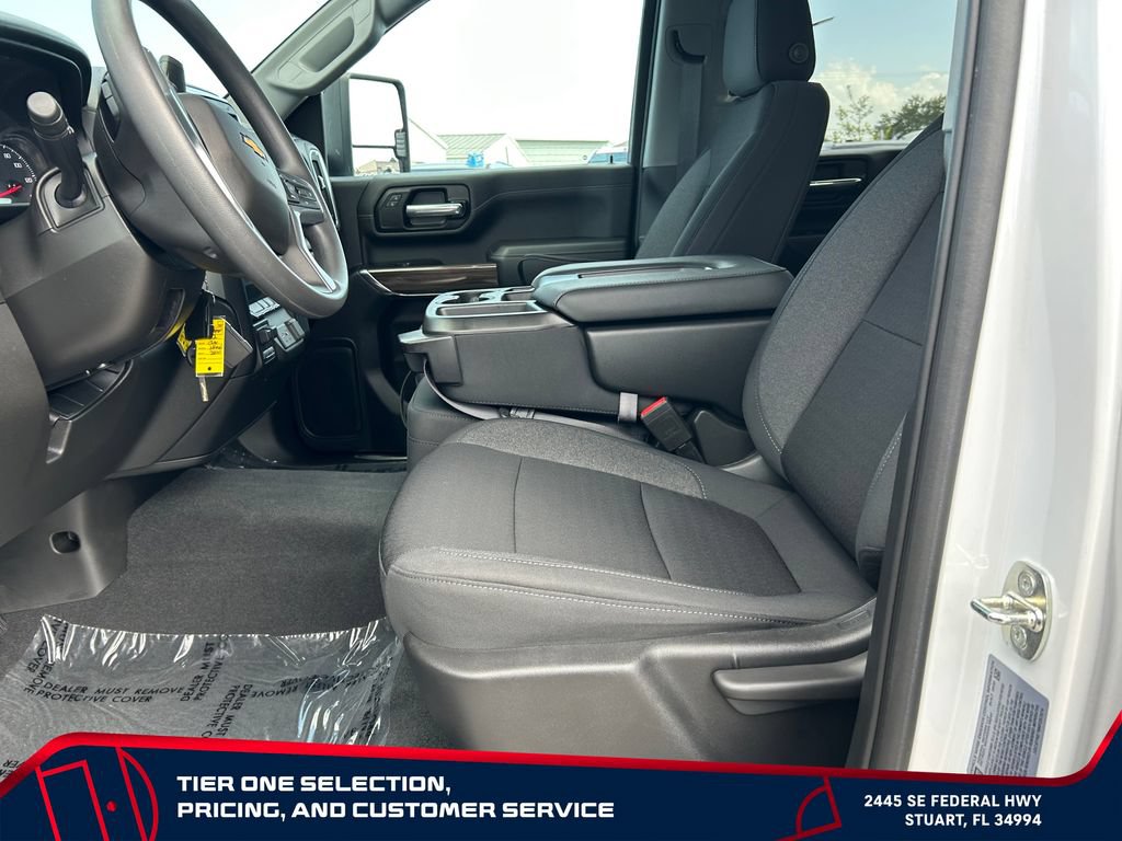 Used 2022 Chevrolet Silverado 2500 LT AWD/4WD image 9