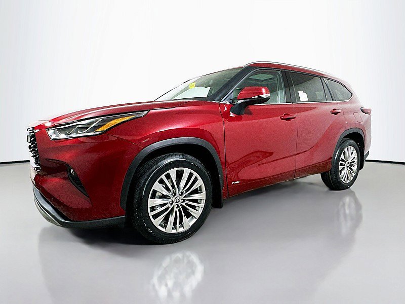 New 2026 Toyota Highlander Platinum image 3