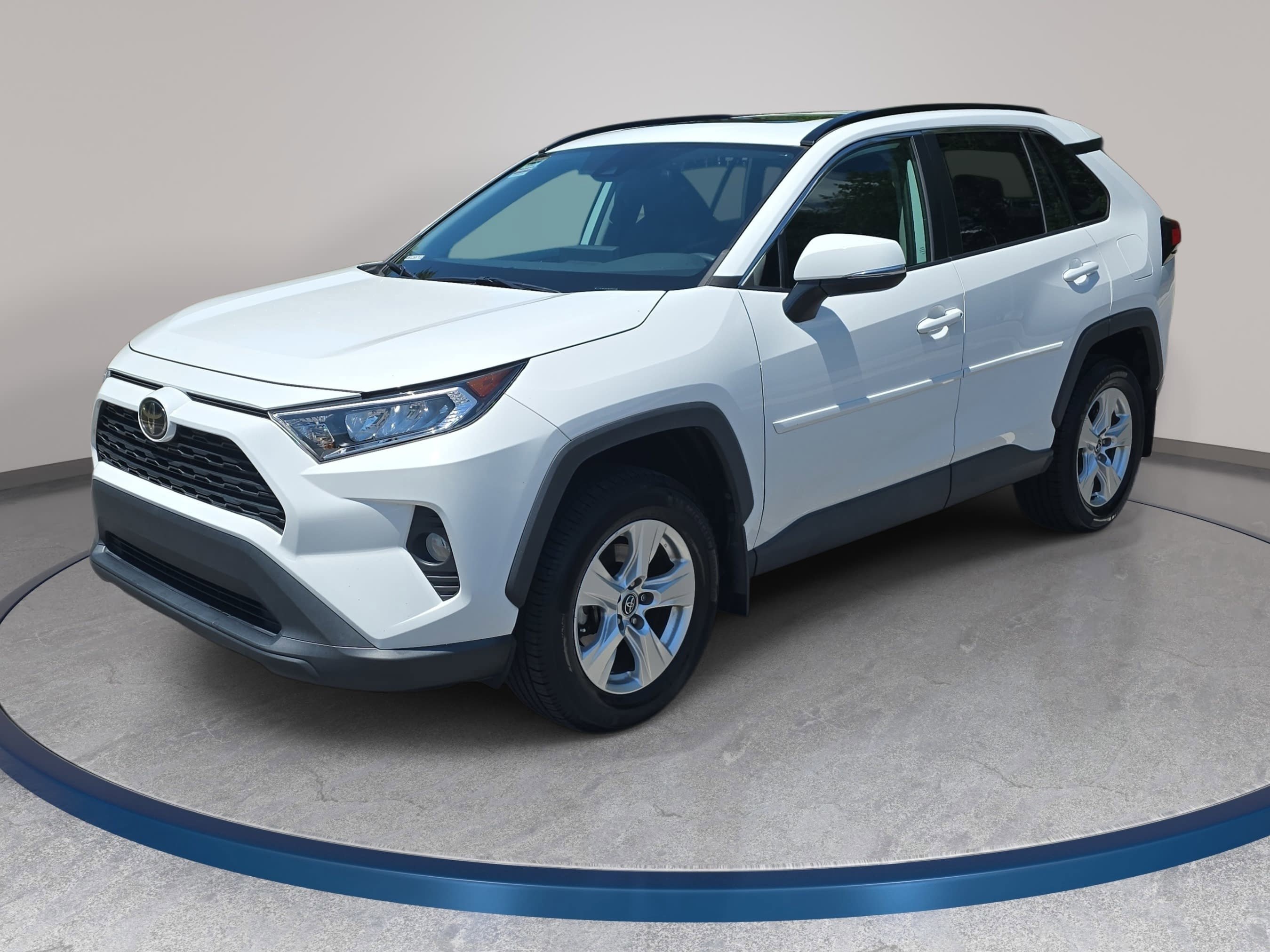 Used 2020 Toyota RAV4 XLE w/ Convenience Package AWD/4WD video 1