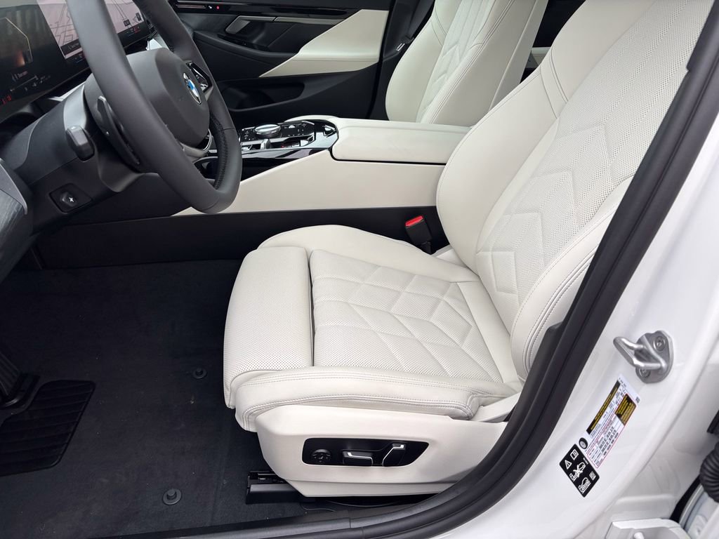 New 2026 BMW 530i xDrive w/ Premium Package image 13