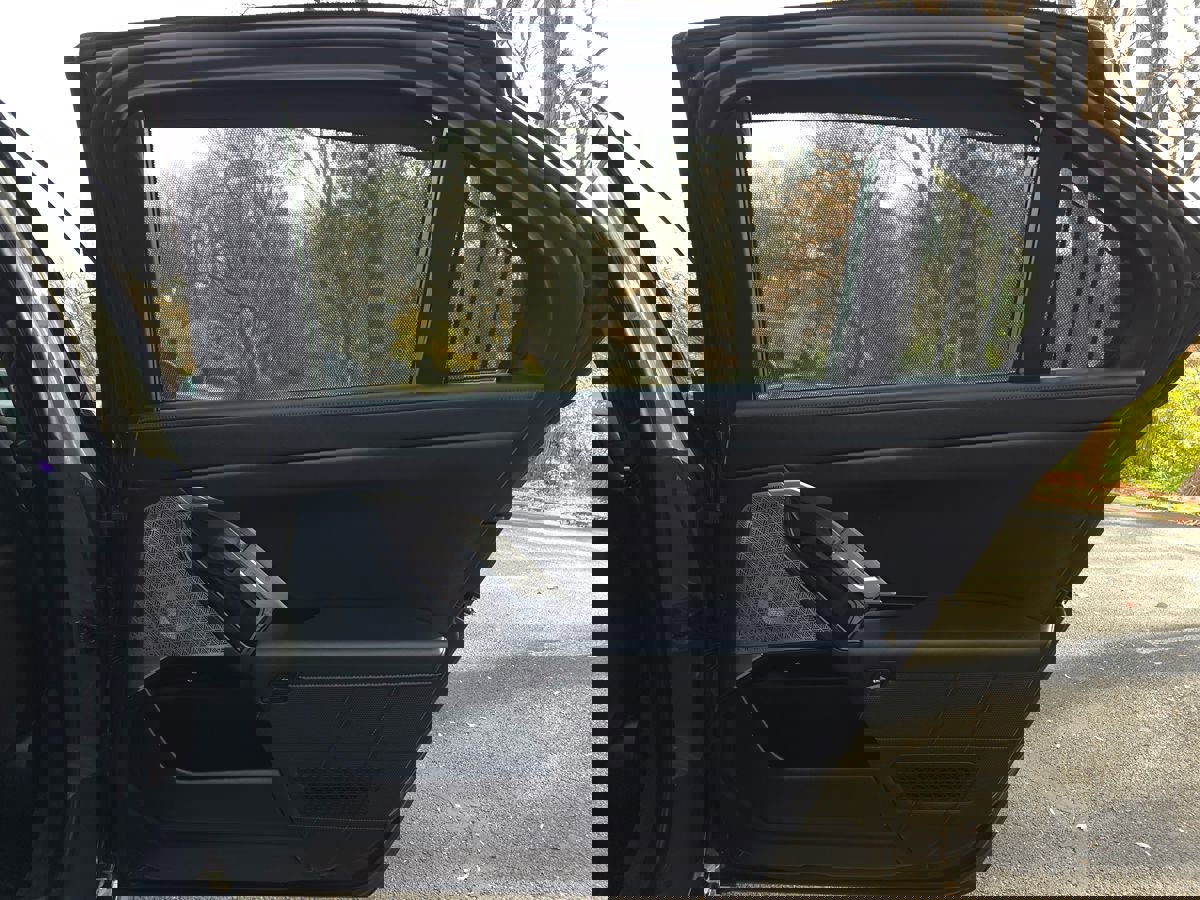 Used 2024 BMW i7 xDrive60 w/ Executive Package image 34