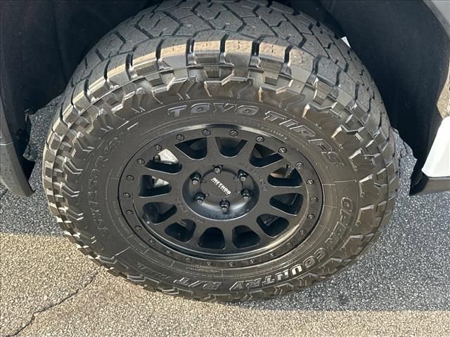 Used 2023 GMC Sierra 1500 AT4X AWD/4WD image 36