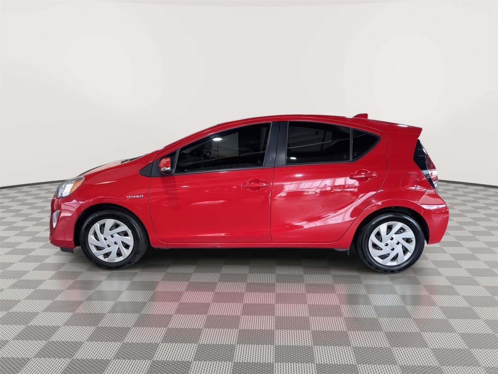 Used 2015 Toyota Prius C Three FWD image 2