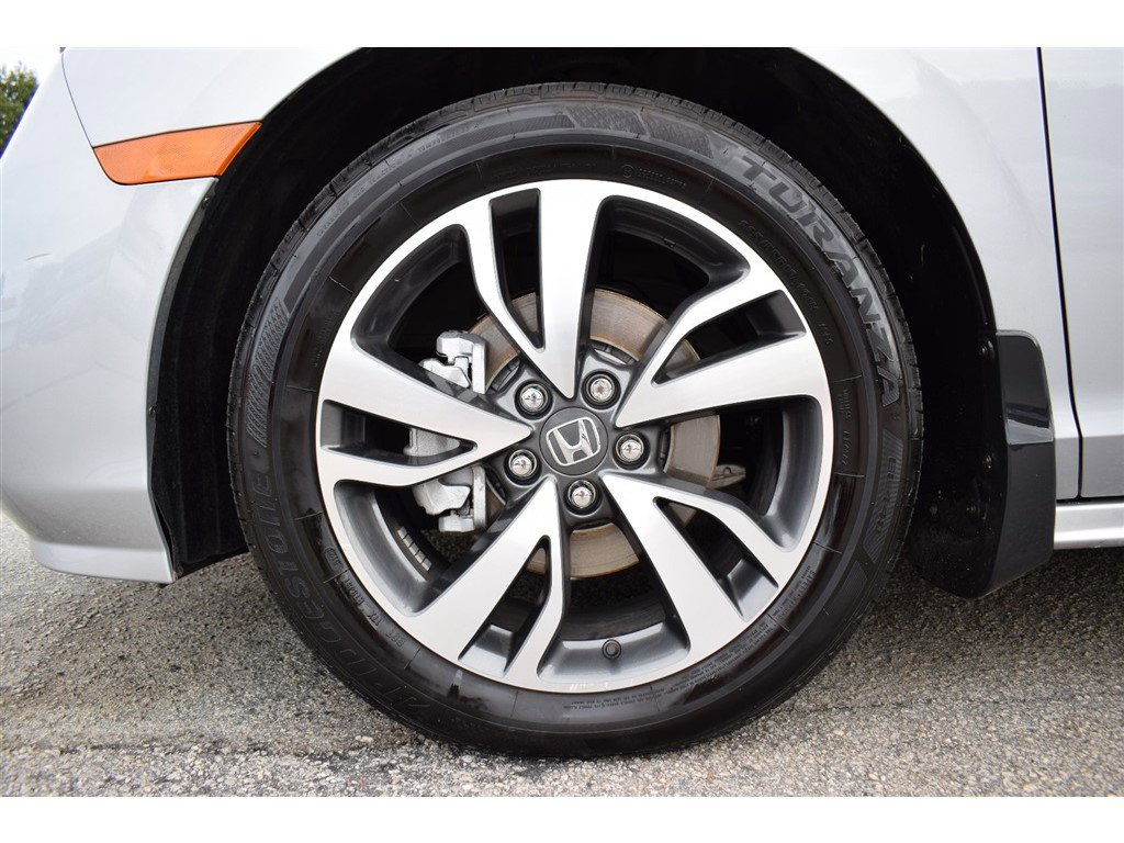 Used 2024 Honda Odyssey Touring image 9