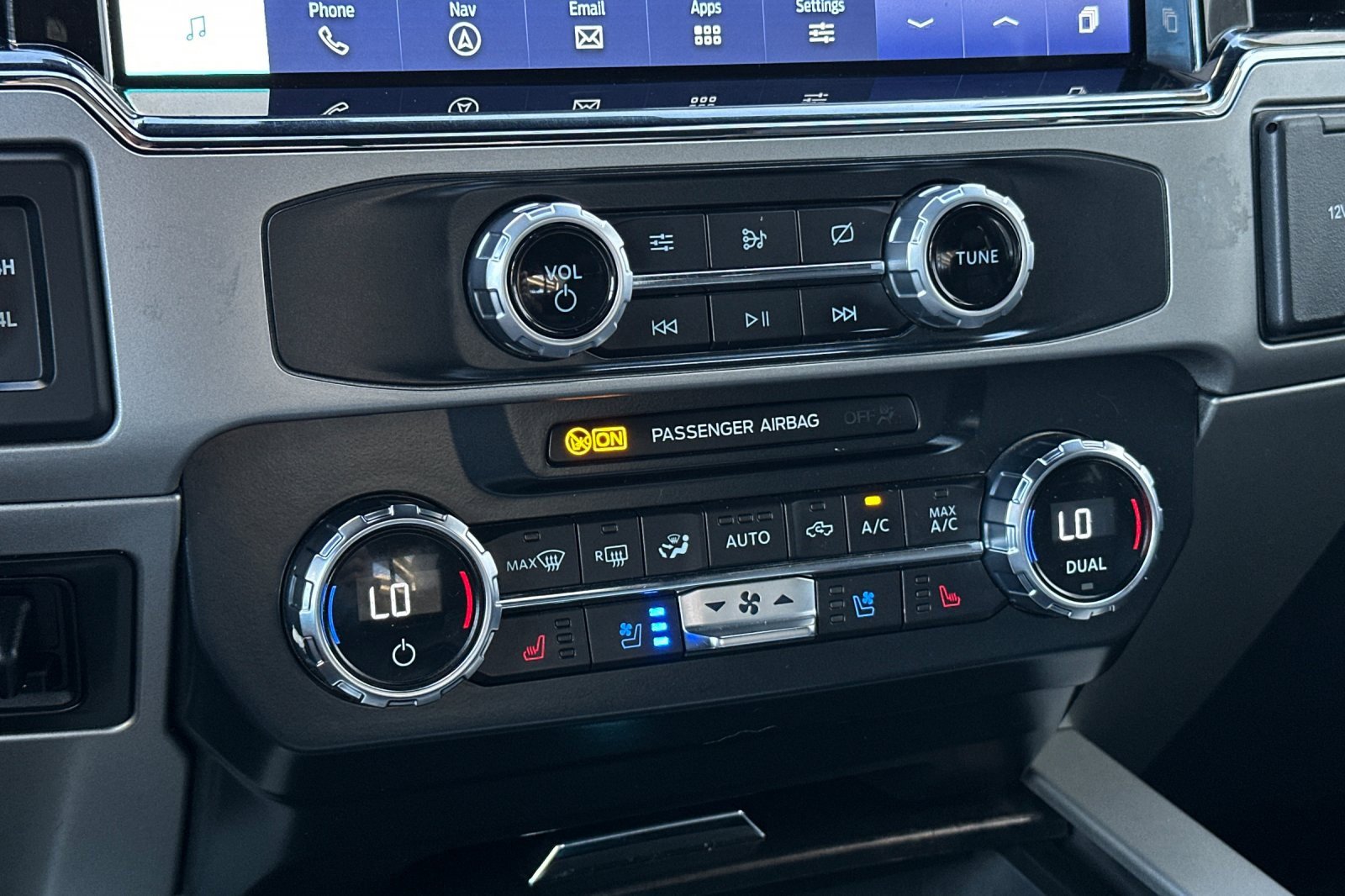 Used 2022 Ford F250 Lariat w/ Lariat Value Package image 19