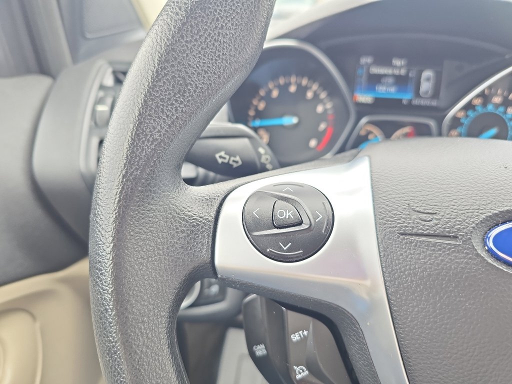 Used 2015 Ford Escape SE w/ Equipment Group 201A image 22