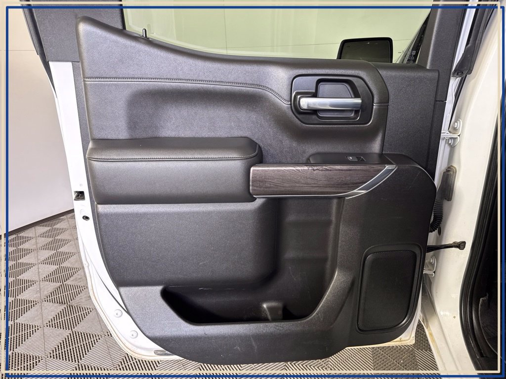 Used 2021 Chevrolet Silverado 1500 LTZ w/ LTZ Convenience Package II AWD/4WD image 42