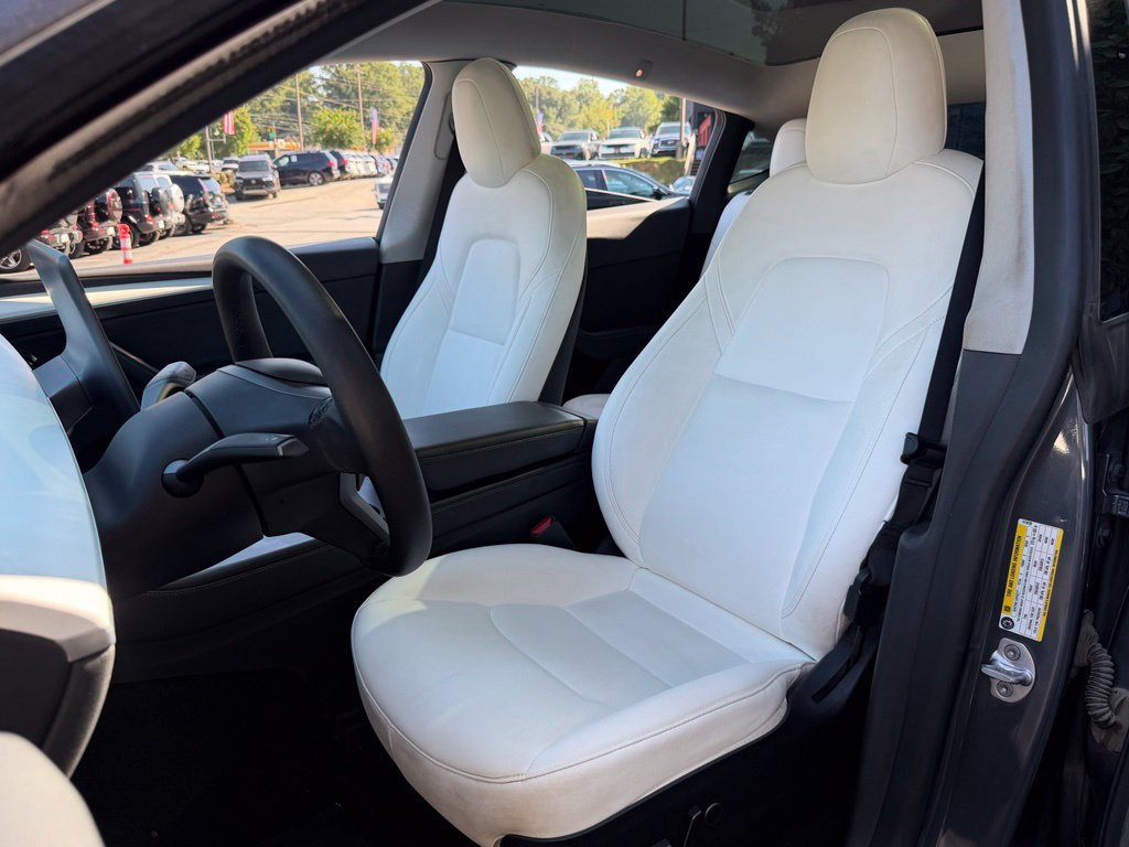 Used 2023 Tesla Model Y Long Range AWD/4WD image 29