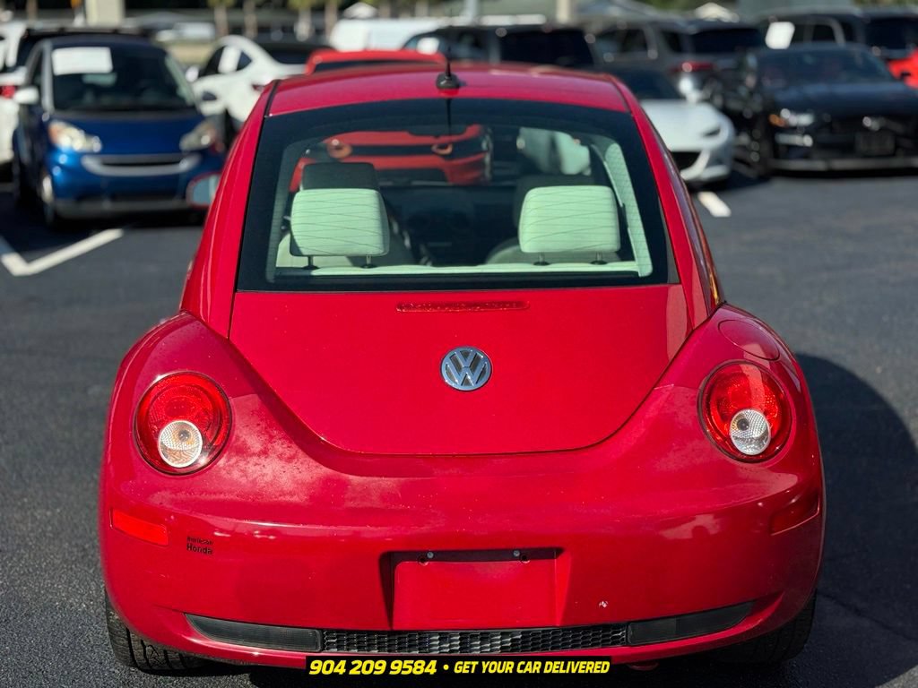 Used 2010 Volkswagen Beetle Coupe FWD image 5