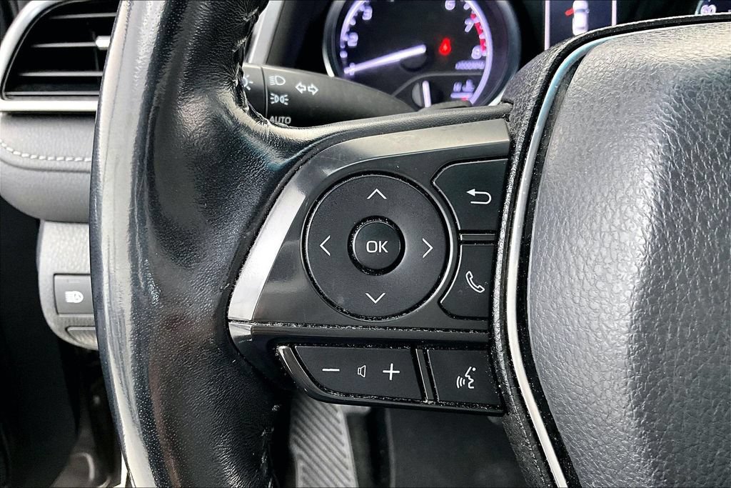 Used 2020 Toyota Camry SE FWD image 23